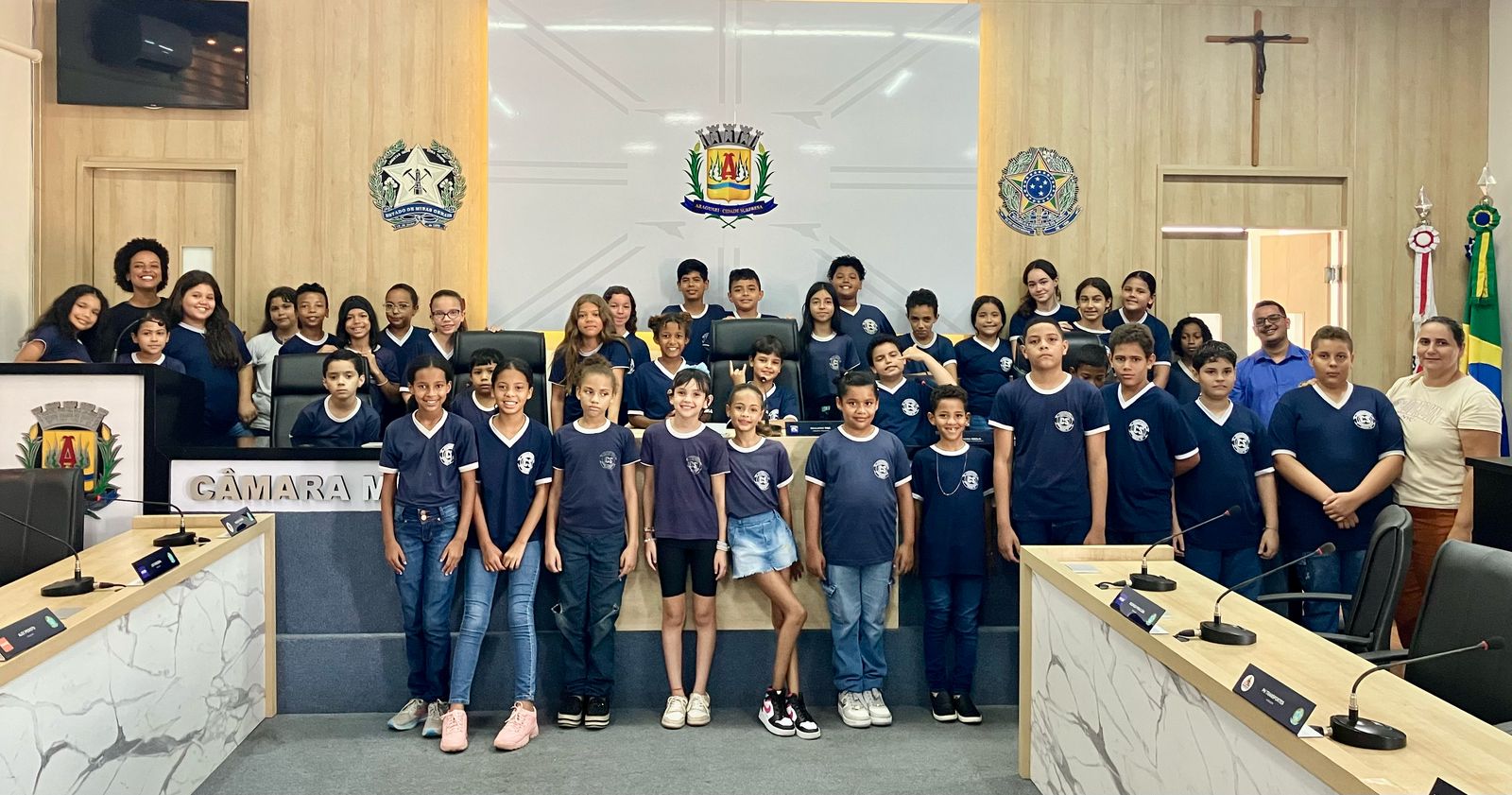 Alunos do Costa Sena visitam Câmara Municipal