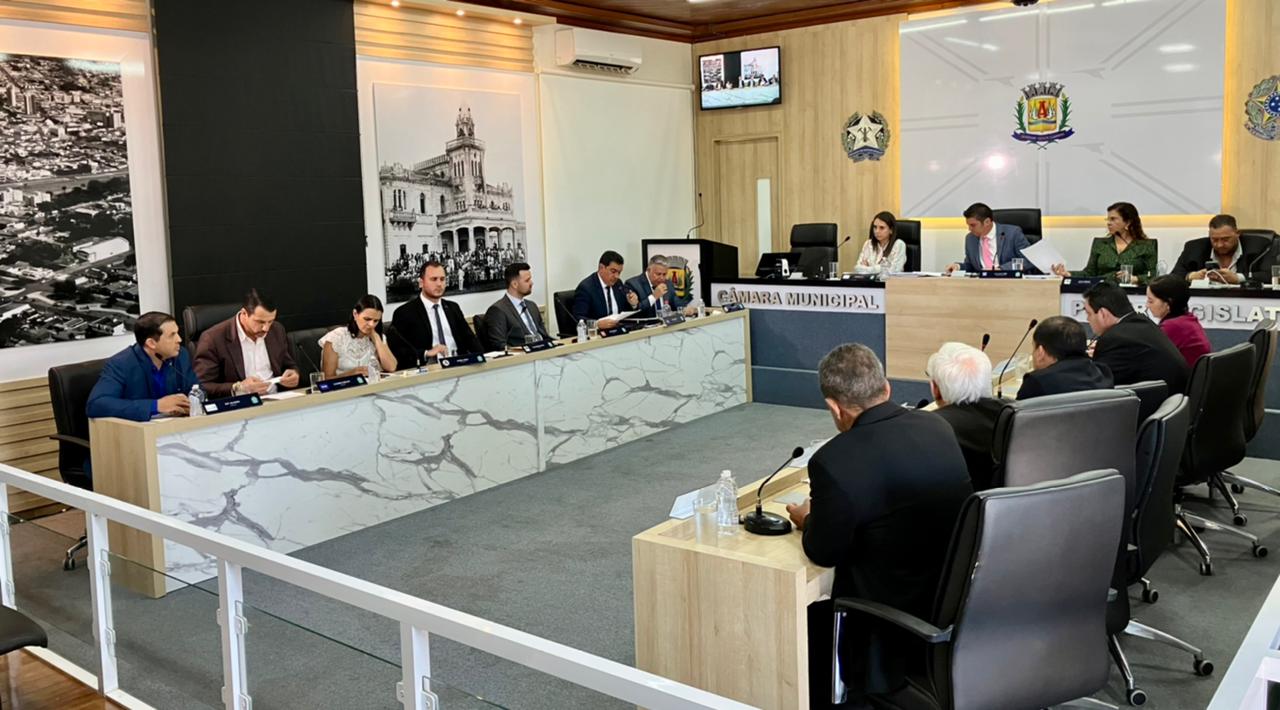 Legislativo constitui Comissão Especial